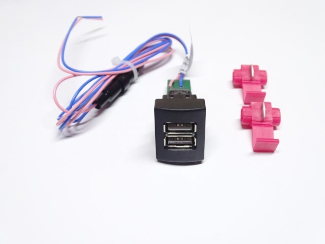Зарядное устройство USB 2115/2123 3,0А-5В ШТАТ